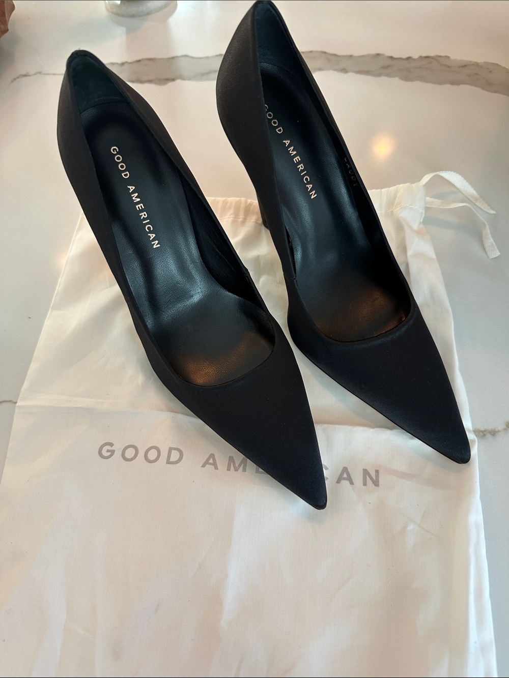 Good American Black Pointed-Toe Stiletto Pumps - Sleek Satin Finish
